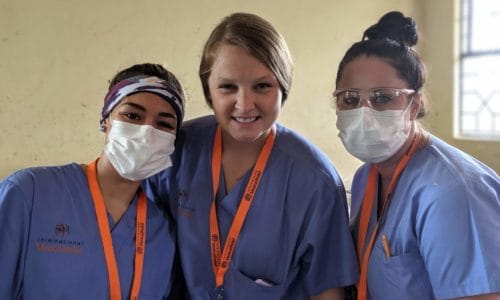 Estudiantes universitarios: viajes de misión médica para estudiantes universitarios